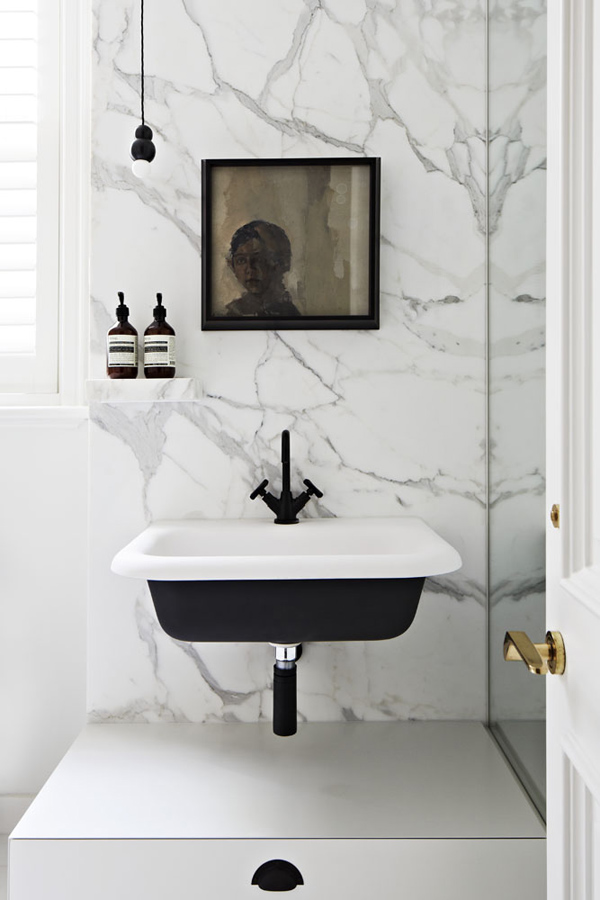 5 ideas for super stylish bathroom - Hannah in the house Hecker - The Design Files