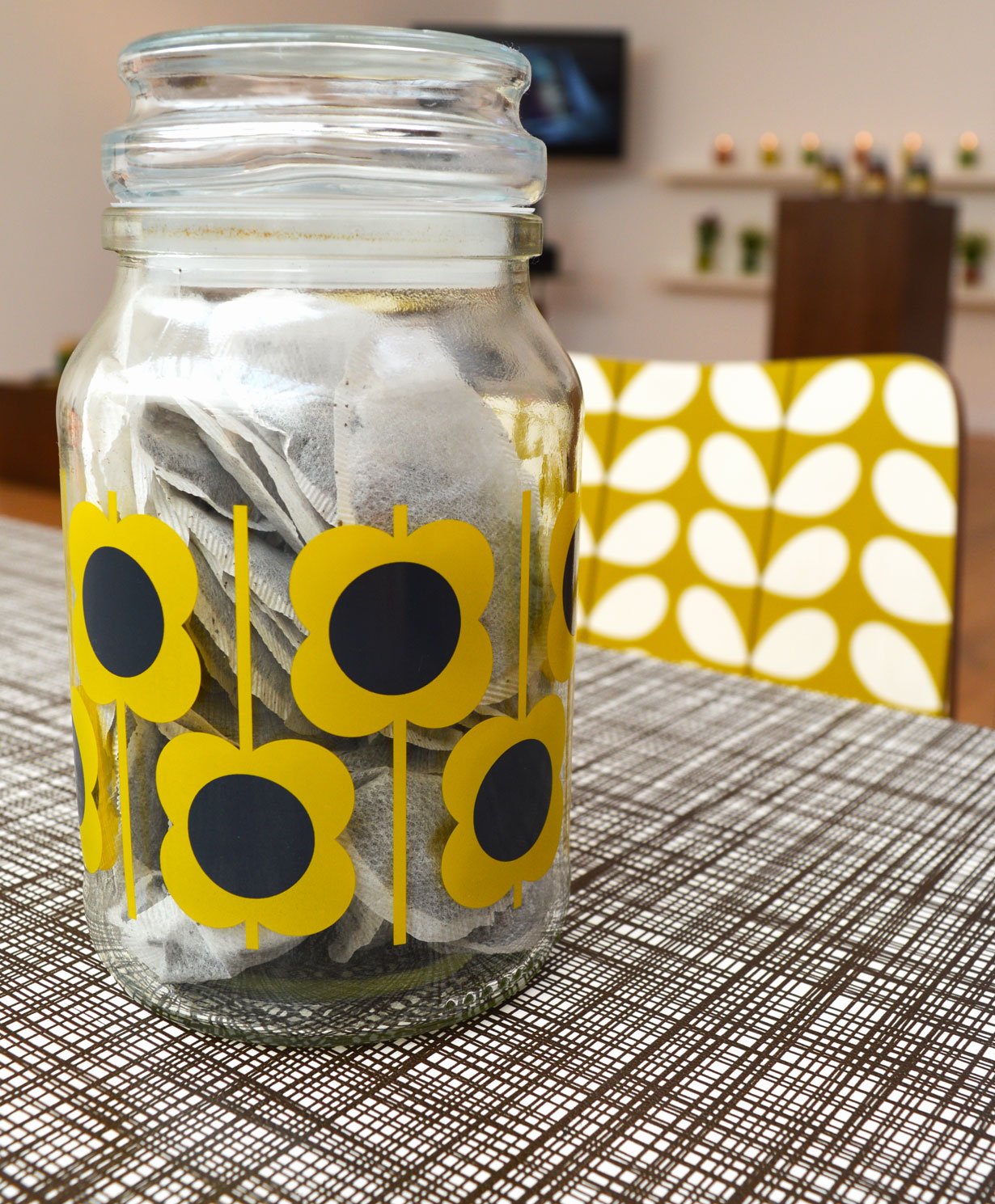 Douwe Egberts coffee jar upcycle