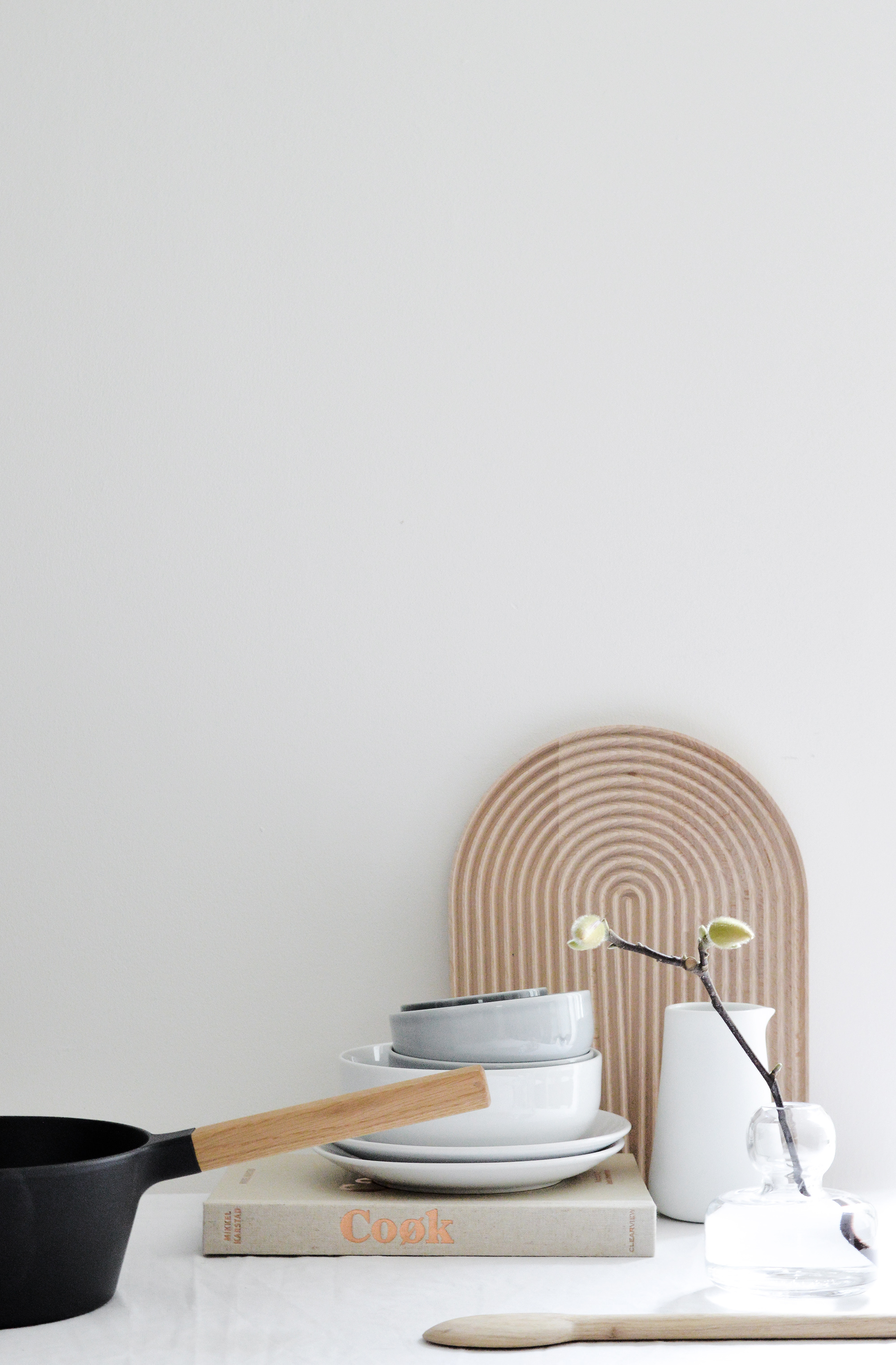 In my kitchen, a neutral style scandinavian table