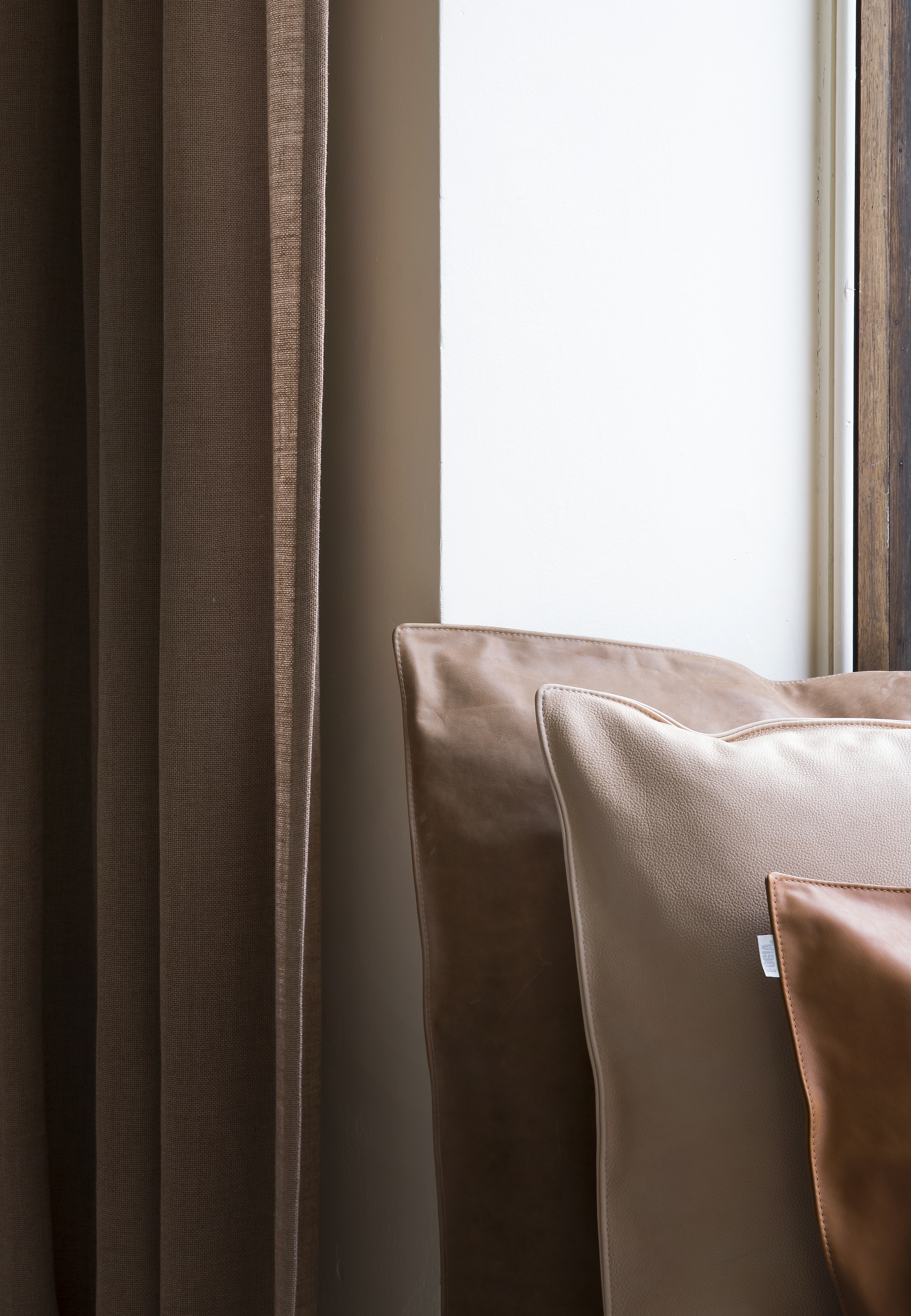 Note Design Studio x Sørensen leathers