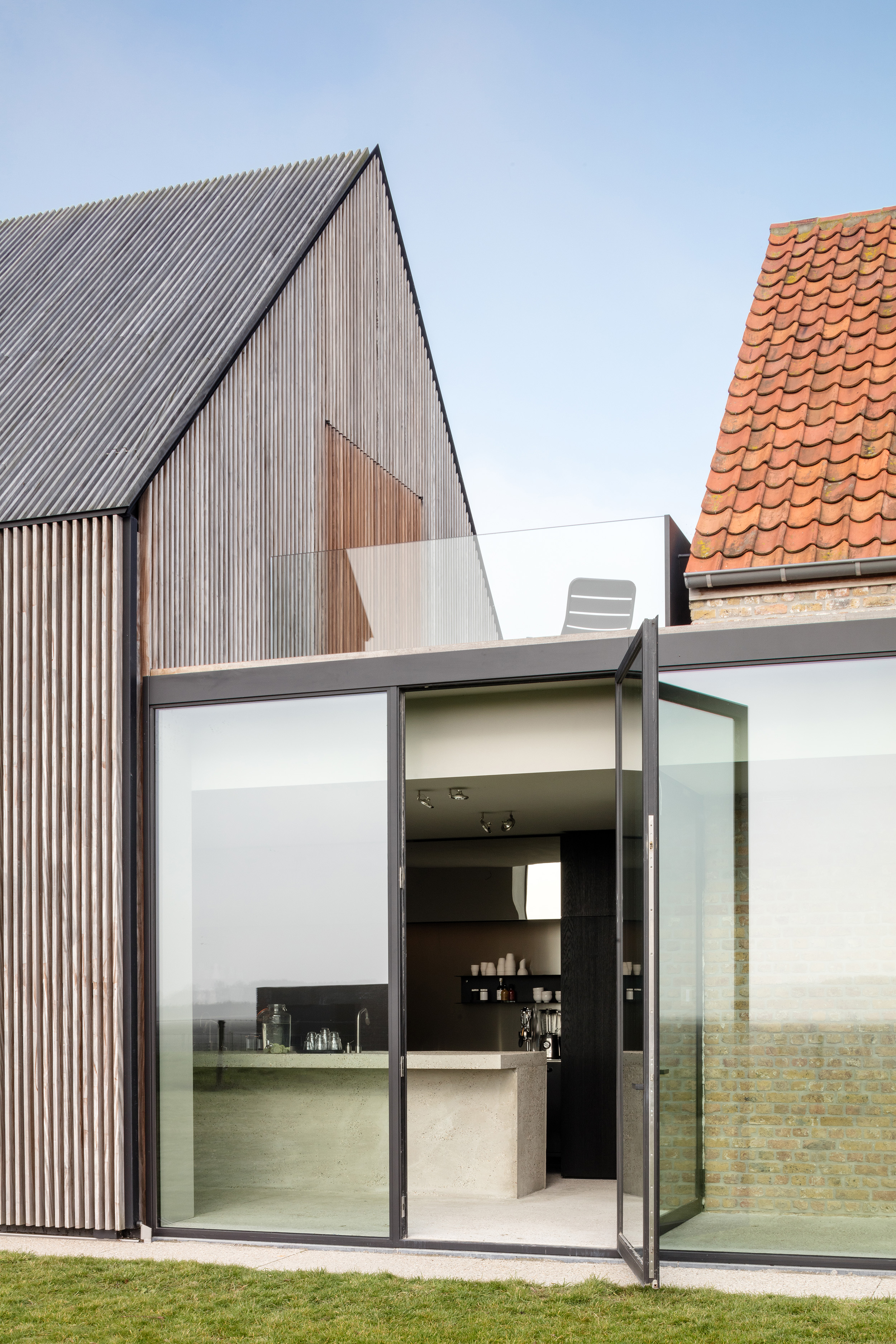 The Bunkers, a minimalist b+b in Belgium (packed with Scandinavian design)